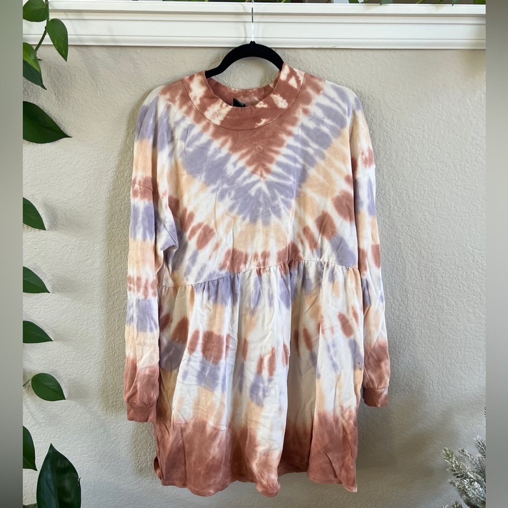 Tie-Dye Long Sleeve Dress